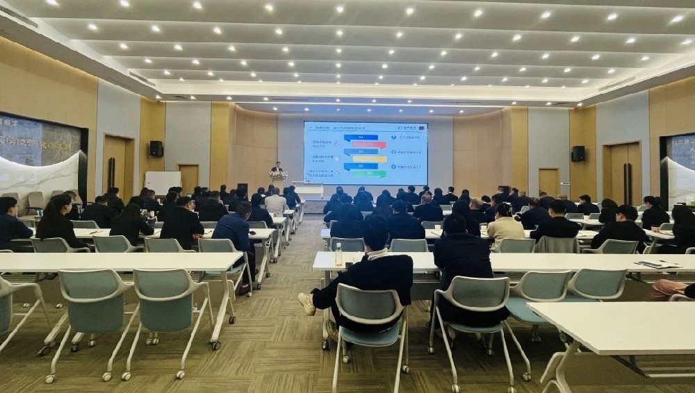 �Դ����� ѧ��ֹ��|��ҵ���ſ�չ�ɱ�����ר����ѵ